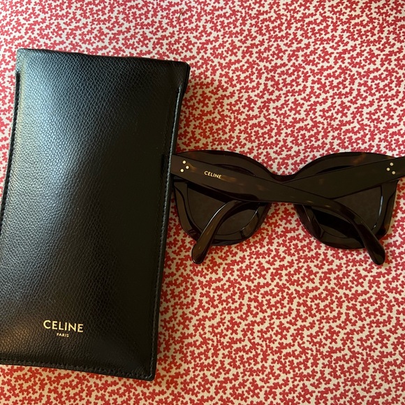 Celine butterfly Tortoise Shell Sunglasses with Black Case - Picture 1 of 5